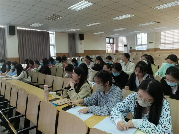 郑州市管城区五里堡小学开展写作技巧培训会