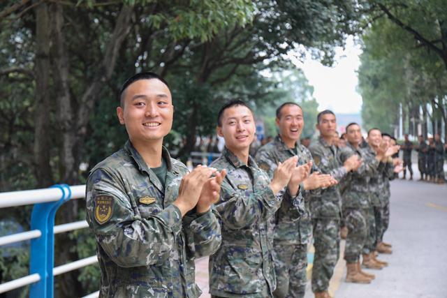 巅峰对决，淬火砺刃！特战精兵载誉归