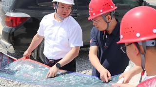 中铁十一局集团第二工程有限公司总经理许杨林到贵安高速项目调研