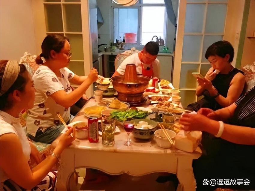 婆婆死活不来帮我，逼我送娃回老家，20天后再见儿子我悔不当初