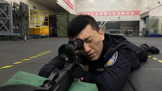 特警帅气的背后，都是坚持和汗水