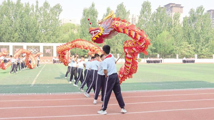 现场会展示师生综合素养