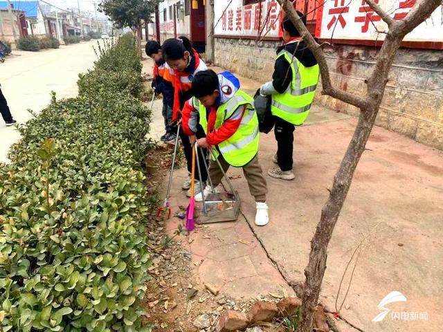 曲阜市息陬镇终吉小学开展“学雷锋·文明实践我行动”活动