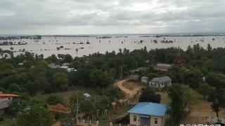 缅甸多地爆发大洪灾，有的数十万英亩田地被淹没，有的学校关闭