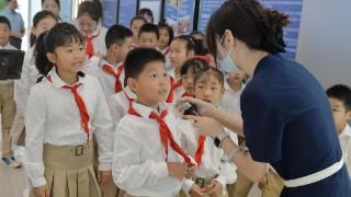 塑料里的大学问！黄陵小学学子感受科研魅力