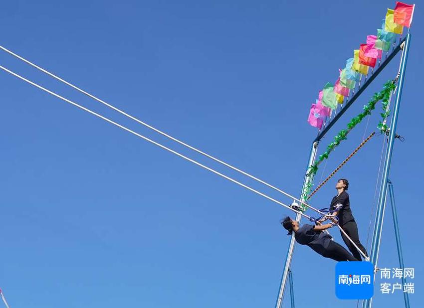 特写 | 前浪带后浪 赛场外的友谊让她们在秋千场上“飞”得更高