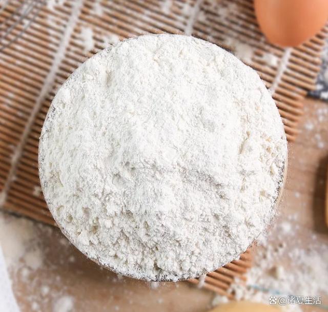 低筋面粉的家常吃法：家庭烘焙的多样选择