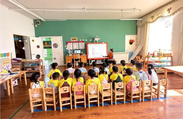 红黄蓝幼儿园消防演练活动-以“演”筑防 安全“童”行