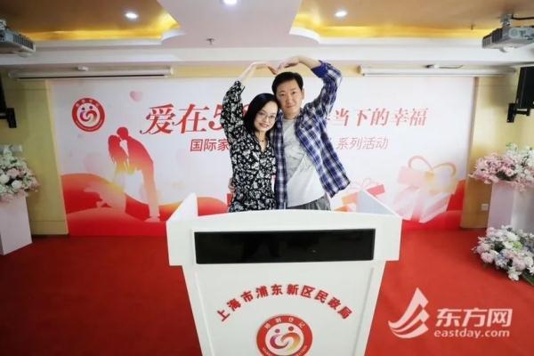 “我爱你”为讨个好彩头，上海新人的甜蜜时刻