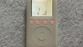 苹果第三代 iPod 原型曝光，含Stacker游戏：玩法类似俄罗斯方块