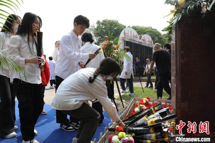 清明节临近 福州缅怀纪念遗体和人体器官捐献者