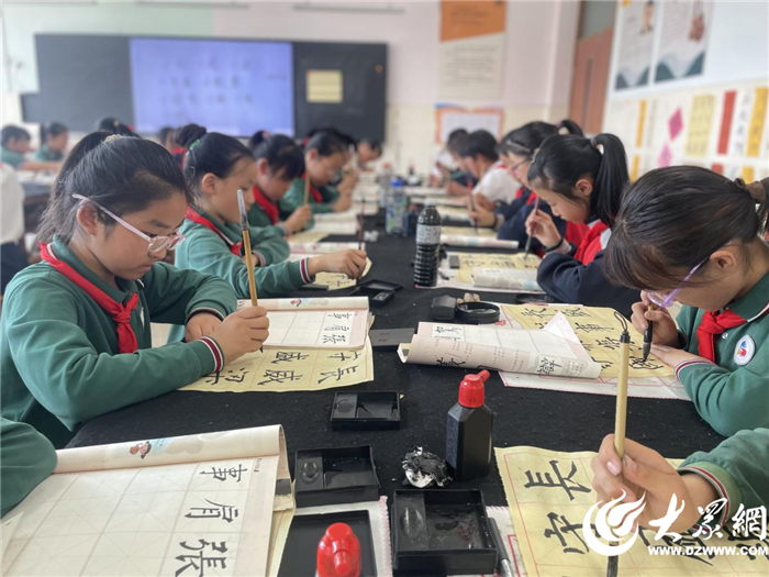 书法写人生 墨香飘校园 广饶县开展同和小学软笔书法比赛活动