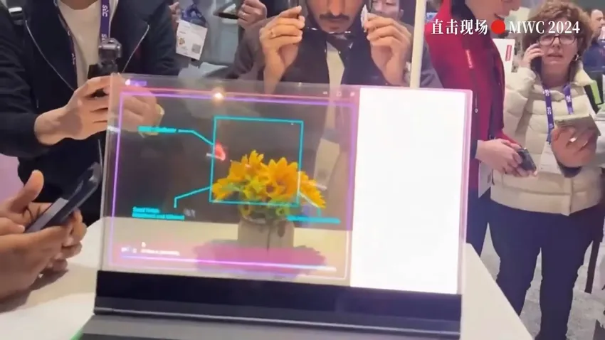 蓝鲸带看MWC2024|AI PC长啥样？联想展示了透明屏概念机