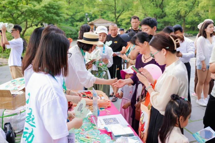 浙江移动开启“心级服务 龙行龘龘”全国首站活动