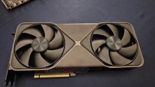 NVIDIA RTX 5090公版显卡拆解！