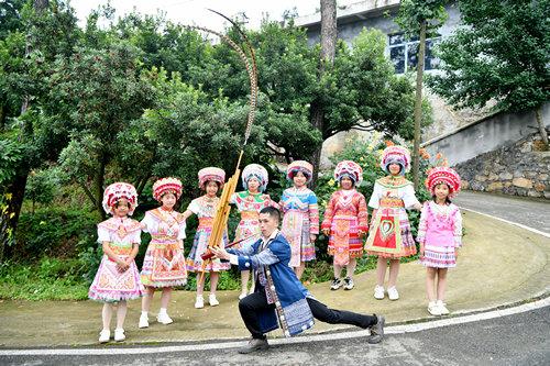 7月13日 到茅溪参加第十届赤水河生态杨梅节暨首届酱酒嘉年华