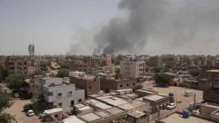 媒体：一发炮弹击中喀土穆郊区的一个市场，20余人丧生