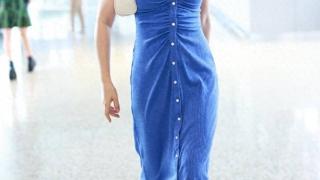 朱珠的克莱因蓝针织连衣裙，你值得拥有！
