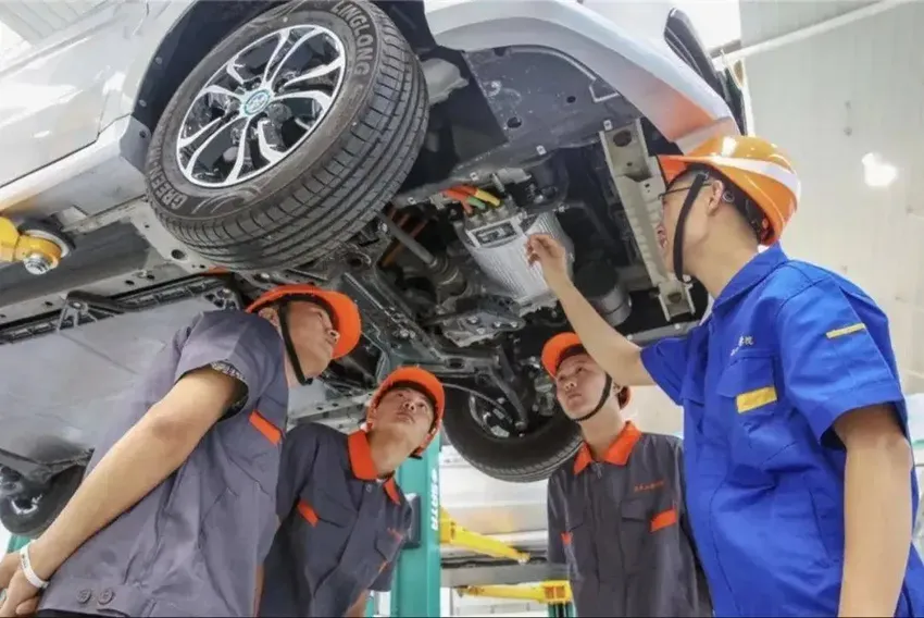 新能源汽车，保险“刺客”