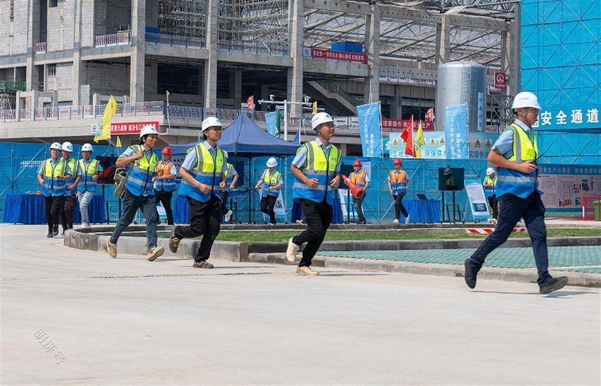 湖北钟祥安全生产月启动，科技赋能让建筑工地更安全