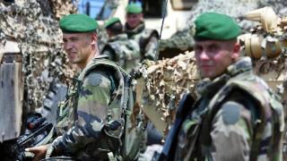 前中情局特工：法国军人开始隐藏在特别行动区的乌军队列中