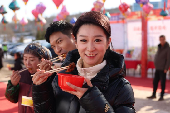 “泾膳泾美·源汁源味”乡村特色餐饮美食推广活动在宁夏固原市泾源县雅豪滑雪场举办