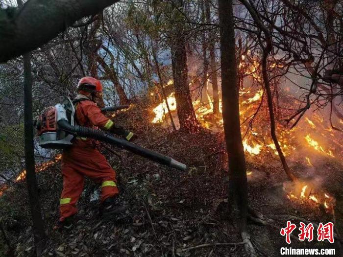 广西桂林兴安县山火明火已扑灭 未发现人员伤亡