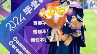 TVB前女星伍楚莹宣布离婚，拿到清华硕士学位，做公务员月薪5万