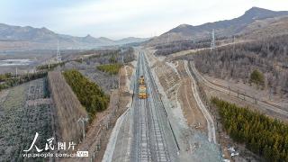 内蒙古赤峰：集通铁路经棚至宇宙地段接触网冷滑试验完成