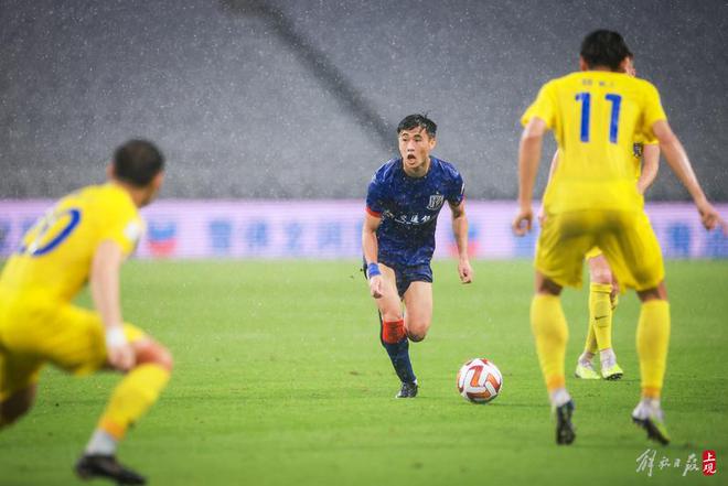 马莱莱破门，戴伟浚首秀，上海申花1:2雨中折戟津门虎