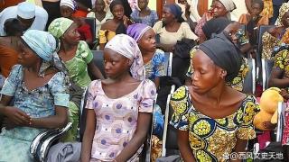 尼日利亚“魔窟”：雇人强行让女性怀孕，产下的婴儿马上卖掉赚钱