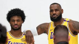 NBA森林狼达成2换4交易，唐斯宣布离队，小莫不愿与纽约尼克斯合作