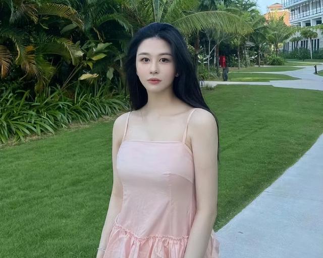 邱淑贞女儿要出道了吗？资源也太好了，完美继承邱淑贞的美貌