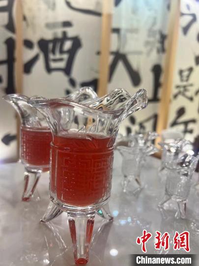 环球美酒圈粉消费者 成都糖酒会“与世界干杯”