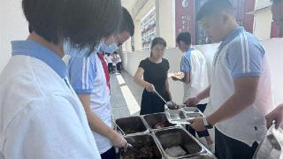 老师跟岗学生随班 把青羊教育好经验带回得荣