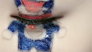 美术生画“眼妆”有多秀？哆啦A梦、小黄人还没啥，看到图四：不辣眼睛吗？