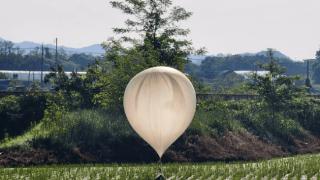 朝鲜向韩国发送垃圾气球 韩方回应:低级