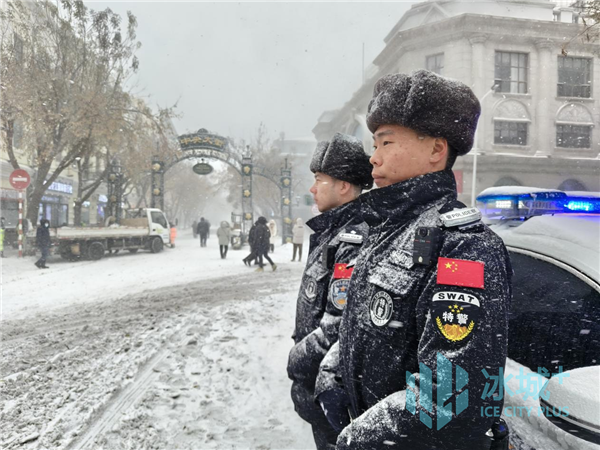 【迎战暴风雪】有这些雪“警” 安全感满满