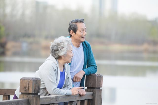 人到晚年以后，不要向儿女要以下5样东西，对自己一点好处都没有