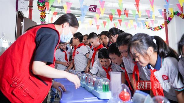 新学期从安全出发，全国优秀人民警察携手“少年警队”开讲啦！