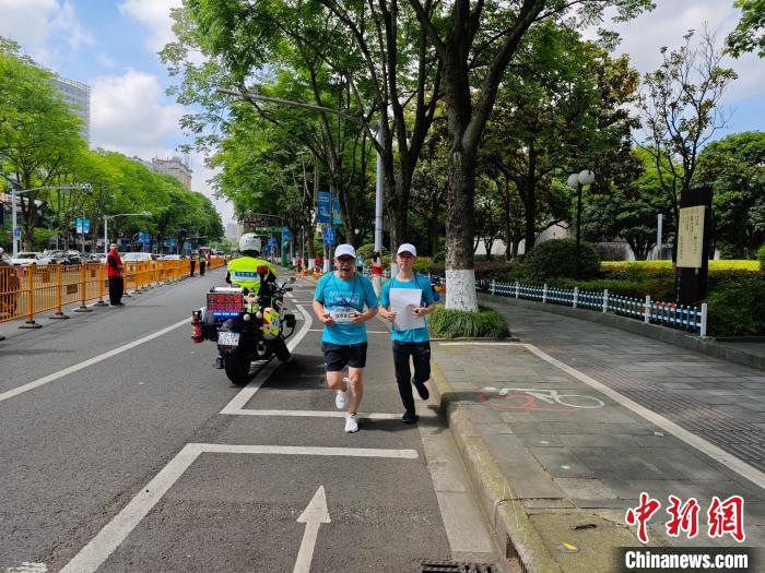 在运动中触摸城市文化 台胞沉浸式感受浙江宁波魅力