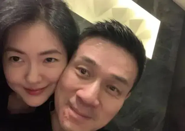 小S母亲节被女儿表白感动落泪，晒妈妈黄春梅，曝光其豪宅很敞亮