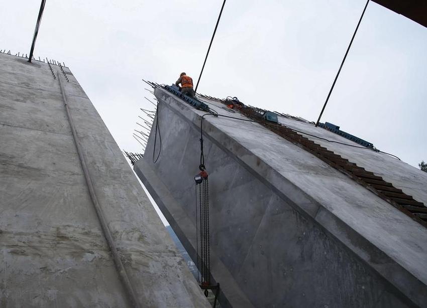 贵州纳雍：纳赫高速公路建设如火如荼