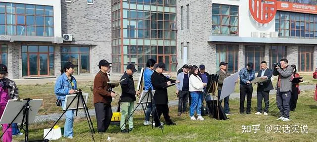 国家画家采风团大别山分团走进六安大观街写生创作