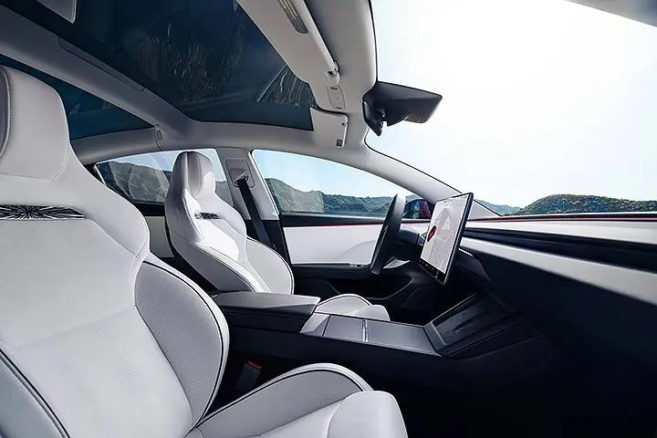 特斯拉Model 3高性能版发布，能跑赢小米SU7吗？