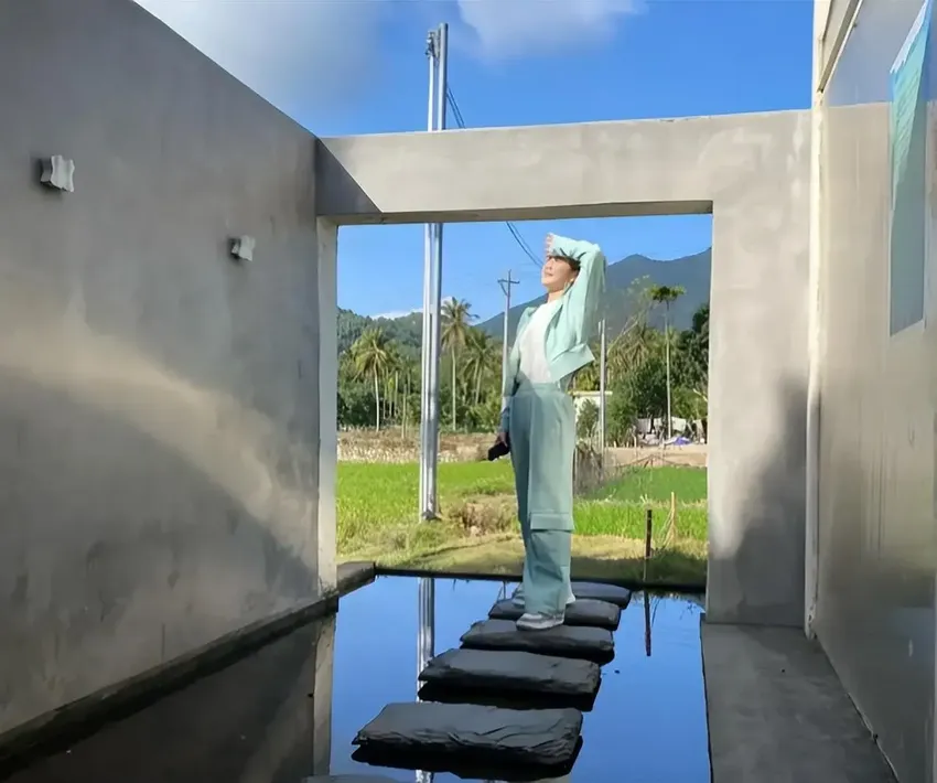 陈梦太有钱了，回北京后，马上就开始自己的小长假 去海南旅游看海