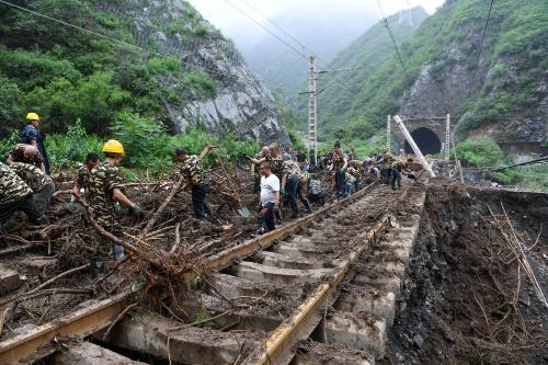 全力以赴打赢防汛抢险硬仗——华北、黄淮等地抗击汛情一线直击