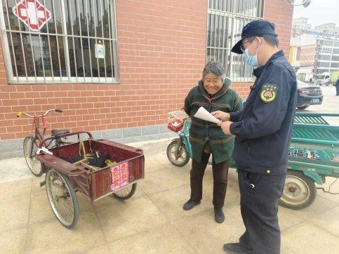 济南市莱芜区口镇街道：城管进社区 普法助力法治社区建设