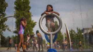 南欧多国发布高温警报，希腊预计明后日最高温达44℃