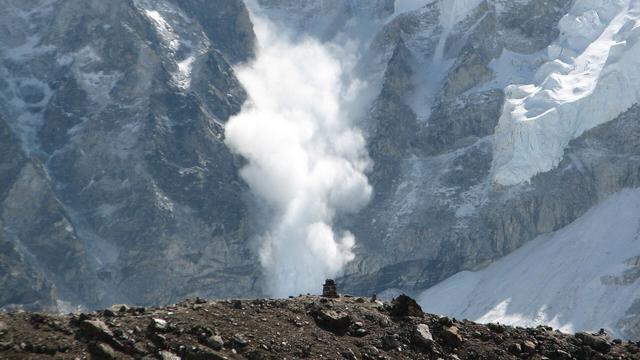 斯洛伐克一名登山者在喜马拉雅山峰下山时坠落身亡